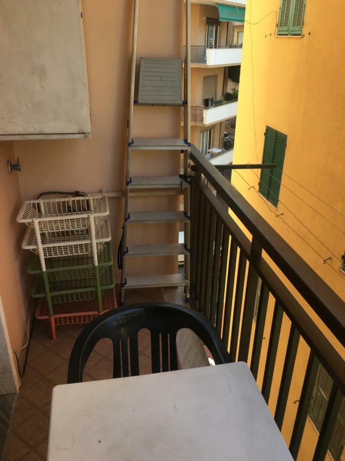 Appartamento Casa Tiziana 3 Camere, Sala, Cucina, Terrazzo Ventimiglia Bagian luar foto